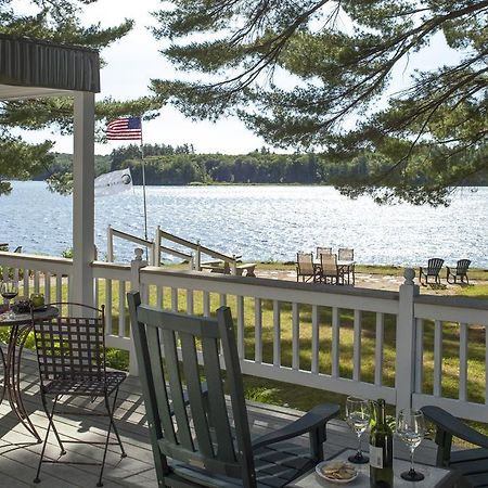 Wolf Cove Inn Poland エクステリア 写真