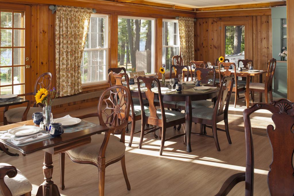 Wolf Cove Inn Poland エクステリア 写真