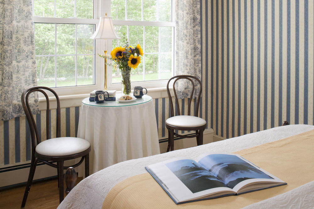 Wolf Cove Inn Poland エクステリア 写真