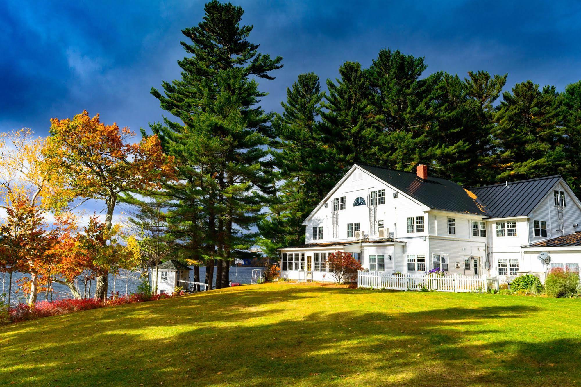 Wolf Cove Inn Poland エクステリア 写真